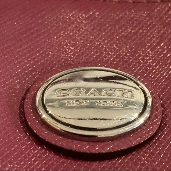 COACH Medium Satchel Leather Plum Colour Handbag Phone Pocket Zipper Closure - Picture 2 of 11